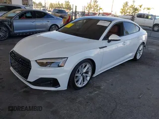 2023 Audi A5 Sportback Premium z VIN WAUABCF5XPA056452, wystawiony jako IAAI lot #41644537 z przebiegiem 14 918 mil mil oraz . Historia ofert i sprzedaży dostępna na DreamBid. Obrazek 18.