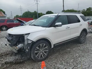 2017 Ford Explorer Platinum z VIN 1FM5K8HT1HGC59348, wystawiony jako Copart lot #57861135 z przebiegiem 116 163 mil mil oraz Szkoda całkowita • Salvage title. Historia ofert i sprzedaży dostępna na DreamBid. Obrazek 1.