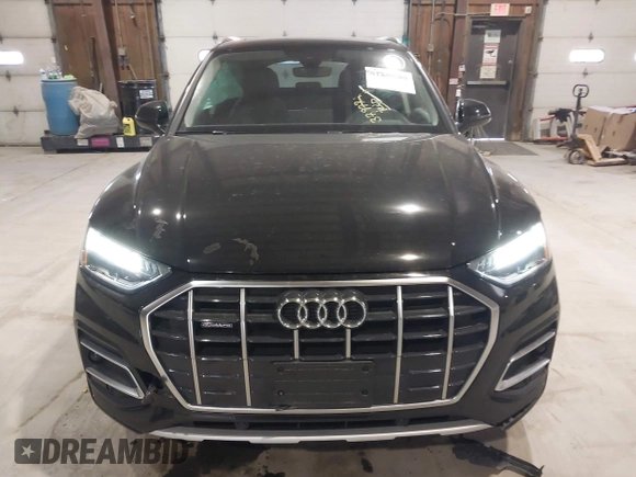 2021 Audi Q5 Premium with VIN WA1AAAFY0M2128148, listed as a IAAI auction lot 41240680 with 37,977 mi miles. Bid and sale history available at carsss.com. Image 12.