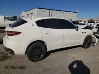 2019 Maserati Levante GranSport with VIN ZN661XUS1KX323509, listed as a Copart auction lot 80133154 with 35,059 mi miles and Salvage Title. Bid and sale history available at carsss.com. Image 3.