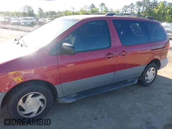 1998 Toyota Sienna LE with VIN 4T3ZF13CXWU003140, listed as a IAAI auction lot 42218556 with 230,679 mi miles and . Bid and sale history available at DreamBid. Image 6.