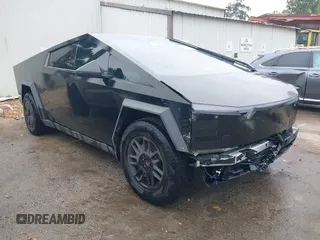 2024 Tesla Cybertruck z VIN 7G2CEHED6RA048460, wystawiony jako IAAI lot #42433721 z przebiegiem 8 019 mil mil oraz . Historia ofert i sprzedaży dostępna na DreamBid. Obrazek 1.