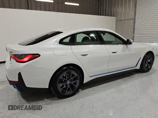 2024 BMW i4 eDrive40 z VIN WBY73AW04RFT37296, wystawiony jako Copart lot #55534975 z przebiegiem 18 786 mil mil oraz Czysty tytuł • Clean title. Historia ofert i sprzedaży dostępna na DreamBid. Obrazek 3.