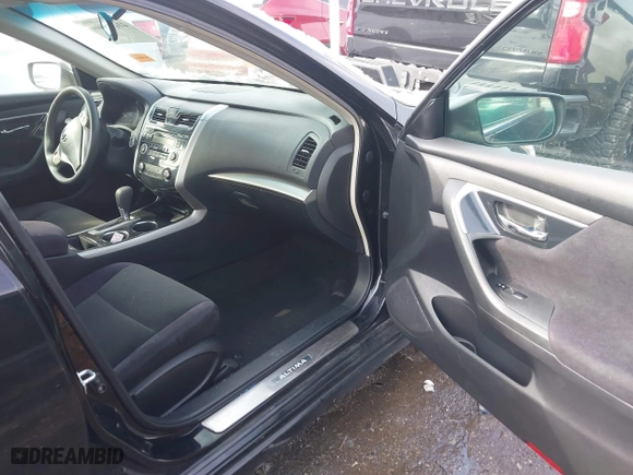 2013 Nissan Altima 2.5 SL with VIN 1N4AL3APXDN494147, listed as a IAAI auction lot 41610021 with 121,208 mi miles. Bid and sale history available at carsss.com. Image 5.
