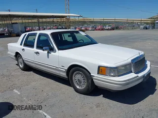 1994 Lincoln Town Car Executive with VIN 1LNLM81W1RY746308, listed as a IAAI auction lot 42207017 with 145,076 mi miles and . Bid and sale history available at DreamBid. Image 1.
