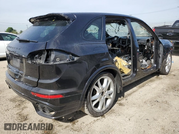 2018 Porsche Cayenne GTS z VIN WP1AD2A2XJLA80930, wystawiony jako Copart lot #46467205 z przebiegiem Nie podano mil oraz Szkody całkowita. Historia ofert i sprzedaży dostępna na DreamBid. Obrazek 3.
