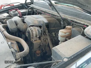 2009 Cadillac Escalade z VIN 1GYFC532X9R116286, wystawiony jako IAAI lot #42478778 z przebiegiem 214 680 mil mil oraz . Historia ofert i sprzedaży dostępna na DreamBid. Obrazek 19.