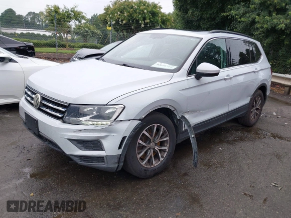 2019 Volkswagen Tiguan SE z VIN 3VV3B7AX7KM029525, wystawiony jako IAAI lot #42631715 z przebiegiem 148 174 mil mil oraz . Historia ofert i sprzedaży dostępna na DreamBid. Obrazek 6.