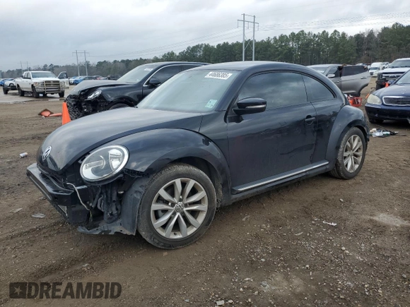 2017 Volkswagen Beetle Fleet z VIN 3VWF17ATXHM628534, wystawiony jako Copart lot #44686385 z przebiegiem Nie podano mil oraz Szkoda całkowita • Salvage title. Historia ofert i sprzedaży dostępna na DreamBid. Obrazek 1.
