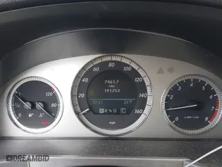 2010 Mercedes-Benz GLK-Class GLK 350 with VIN WDCGG8HBXAF322507, listed as a IAAI auction lot 41493951 with 191,253 mi miles. Bid and sale history available at carsss.com. Image 7.