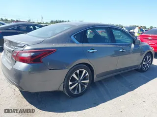 2017 Nissan Altima 2.5 SR with VIN 1N4AL3APXHC142963, listed as a IAAI auction lot 41849533 with 51,237 mi miles. Bid and sale history available at carsss.com. Image 17.