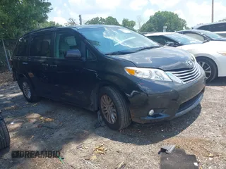 2017 Toyota Sienna XLE Auto Access Seat с VIN 5TDYZ3DC1HS855894, выставлен на аукционе IAAI как лот 42654469 с пробегом 109 329 миль миль и . История ставок и продаж доступна на DreamBid. Изображение 1.
