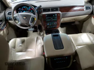 2011 Chevrolet Tahoe LT z VIN 1GNSKBE02BR290660, wystawiony jako Copart lot #87083164 z przebiegiem 177 933 mil mil oraz Szkoda całkowita • Salvage title. Historia ofert i sprzedaży dostępna na DreamBid. Obrazek 8.