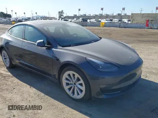 2022 Tesla Model 3 with VIN 5YJ3E1EA1NF372879, listed as a IAAI auction lot 41488545 with 60,925 mi miles. Bid and sale history available at carsss.com. Image 1.