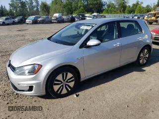 2016 Volkswagen Golf SE z VIN WVWKP7AU4GW904116, wystawiony jako Copart lot #65017035 z przebiegiem 67 598 mil mil oraz Szkoda całkowita • Salvage title. Historia ofert i sprzedaży dostępna na DreamBid. Obrazek 1.