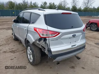 2016 Ford Escape SE with VIN 1FMCU9G94GUC06902, listed as a IAAI auction lot 41432640 with 200,575 mi miles. Bid and sale history available at carsss.com. Image 3.