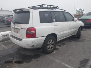 2006 Toyota Highlander z VIN JTEGP21A560123892, wystawiony jako IAAI lot #41241680 z przebiegiem 282 092 mil mil oraz . Historia ofert i sprzedaży dostępna na DreamBid. Obrazek 4.