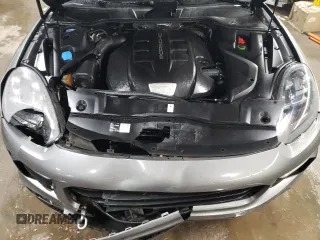 2015 Porsche Cayenne Diesel z VIN WP1AF2A24FLA35760, wystawiony jako Copart lot #43628215 z przebiegiem 162 980 mil mil oraz Szkoda całkowita • Salvage title. Historia ofert i sprzedaży dostępna na DreamBid. Obrazek 11.