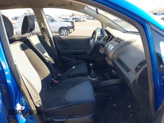 2008 Honda Fit Sport with VIN JHMGD37638S037038, listed as a IAAI auction lot 41019917 with 216,242 mi miles. Bid and sale history available at carsss.com. Image 5.