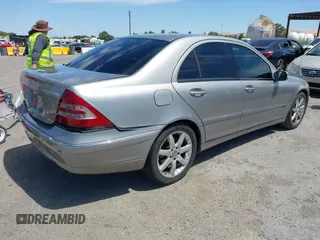 2004 Mercedes-Benz C 230 Kompressor с VIN WDBRF40J64F459900, выставлен на аукционе IAAI как лот 42500575 с пробегом 231 657 миль миль и . История ставок и продаж доступна на DreamBid. Изображение 4.