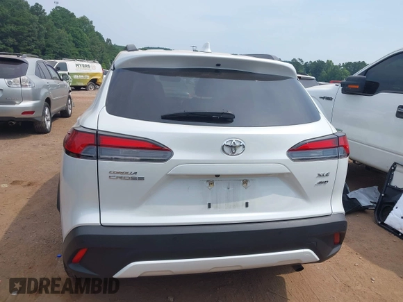 2022 Toyota Corolla Cross XLE with VIN 7MUDAABG0NV027076, listed as a IAAI auction lot 42563337 with 46,375 mi miles and . Bid and sale history available at DreamBid. Image 16.