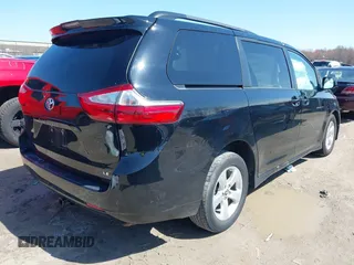 2018 Toyota Sienna LE Auto Access Seat with VIN 5TDKZ3DC3JS926847, listed as a IAAI auction lot 41969008 with 97,189 mi miles. Bid and sale history available at carsss.com. Image 4.