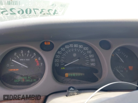 2001 Buick LeSabre Limited z VIN 1G4HR54K41U111156, wystawiony jako IAAI lot #42370625 z przebiegiem 216 032 mil mil oraz . Historia ofert i sprzedaży dostępna na DreamBid. Obrazek 7.