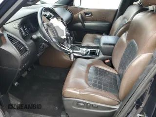 2020 Nissan Armada Platinum z VIN JN8AY2NF4L9360852, wystawiony jako Copart lot #49326305 z przebiegiem 67 569 mil mil oraz Szkoda całkowita • Salvage title. Historia ofert i sprzedaży dostępna na DreamBid. Obrazek 7.