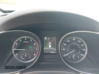 2017 Hyundai Santa Fe 2.4L z VIN 5NMZU3LB5HH043545, wystawiony jako IAAI lot #42244550 z przebiegiem 84 464 mil mil oraz . Historia ofert i sprzedaży dostępna na DreamBid. Obrazek 7.