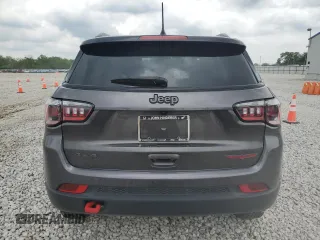 2022 Jeep Compass Trailhawk with VIN 3C4NJDDB9NT233908, listed as a Copart auction lot 56428125 with 16,570 mi miles and Salvage title. Bid and sale history available at DreamBid. Image 6.