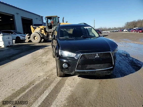 2013 Mitsubishi Outlander SE with VIN JA4JT3AW5DU005087, listed as a Copart auction lot 46421695 with 95,398 mi miles and Non Repairable. Bid and sale history available at carsss.com. Image 14.