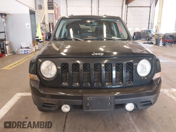 2014 Jeep Patriot Limited with VIN 1C4NJRCB4ED629085, listed as a IAAI auction lot 39414215 with 87,409 mi miles. Bid and sale history available at carsss.com. Image 17.