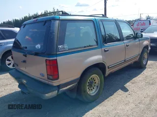 1992 Ford Explorer XL z VIN 1FMDU32X8NUA75834, wystawiony jako IAAI lot #42401117 z przebiegiem 48 865 mil mil oraz . Historia ofert i sprzedaży dostępna na DreamBid. Obrazek 4.