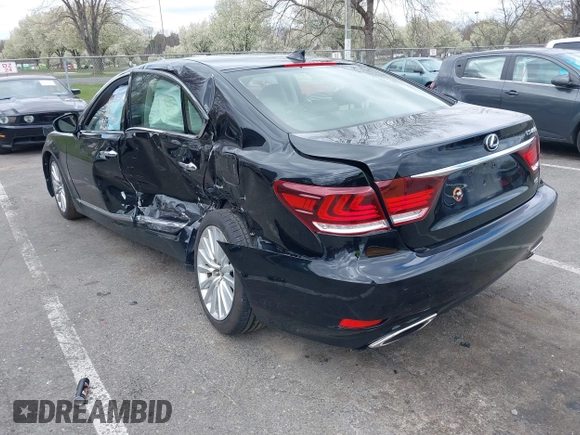 2017 Lexus LS 460 z VIN JTHCL5EF2H5028166, wystawiony jako IAAI lot #42049415 z przebiegiem 205 982 mil mil oraz . Historia ofert i sprzedaży dostępna na DreamBid. Obrazek 3.