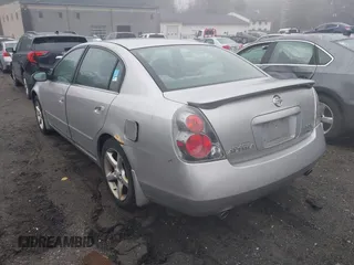 2005 Nissan Altima 3.5 SE with VIN 1N4BL11D45C186581, listed as a IAAI auction lot 41872758 with 135,667 mi miles. Bid and sale history available at carsss.com. Image 3.