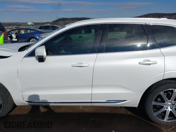 2020 Volvo XC60 Inscription with VIN YV4102DL3L1468305, listed as a IAAI auction lot 41329470 with 68,619 mi miles and . Bid and sale history available at DreamBid. Image 15.