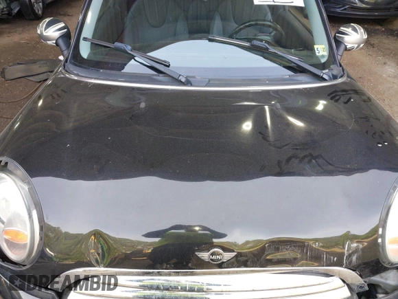 2010 MINI Hardtop with VIN WMWMF3C53ATZ66316, listed as a IAAI auction lot 42142901 with 57,510 mi miles and . Bid and sale history available at DreamBid. Image 10.