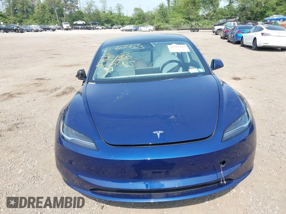2025 Tesla Model 3 Long Range z VIN 5YJ3E1EB6SF874419, wystawiony jako IAAI lot #42422443 z przebiegiem 11 681 mil mil oraz . Historia ofert i sprzedaży dostępna na DreamBid. Obrazek 11.