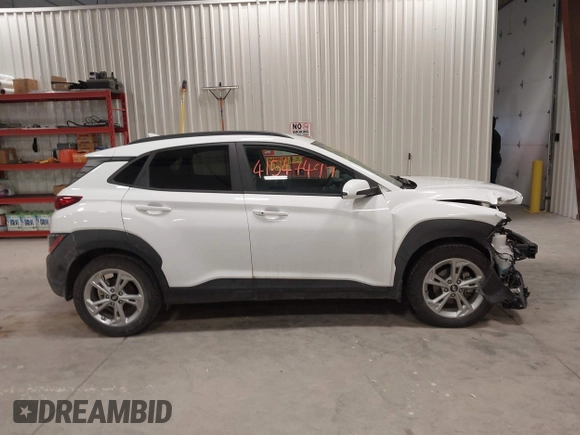 2022 Hyundai Kona SEL with VIN KM8K62AB0NU814275, listed as a IAAI auction lot 41547497 with 58,568 mi miles. Bid and sale history available at carsss.com. Image 13.