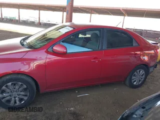 2013 Kia Forte EX with VIN KNAFU4A25D5682823, listed as a IAAI auction lot 41985904 with 173,856 mi miles. Bid and sale history available at carsss.com. Image 14.