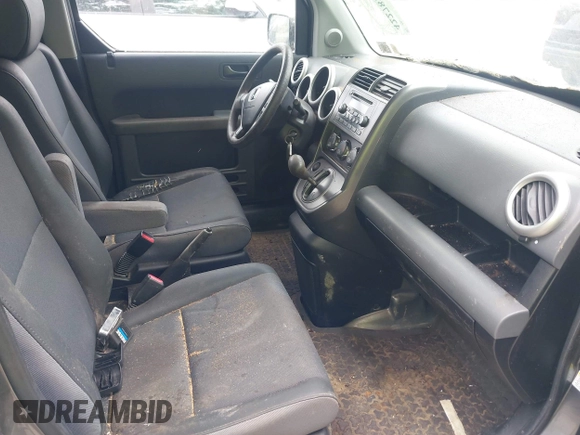 2005 Honda Element EX z VIN 5J6YH28665L001492, wystawiony jako IAAI lot #42278233 z przebiegiem 219 941 mil mil oraz . Historia ofert i sprzedaży dostępna na DreamBid. Obrazek 5.