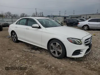 2019 Mercedes-Benz E 300 с VIN WDDZF4KB9KA524388, выставлен на аукционе Copart как лот 52723445 с пробегом 93 906 миль миль и Списание • Salvage title. История ставок и продаж доступна на DreamBid. Изображение 4.
