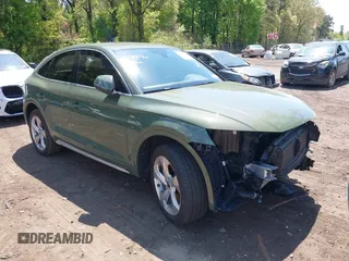 2024 Audi Q5 Sportback S line Premium Plus z VIN WA15AAFY2R2049587, wystawiony jako IAAI lot #42188180 z przebiegiem 11 987 mil mil oraz . Historia ofert i sprzedaży dostępna na DreamBid. Obrazek 1.