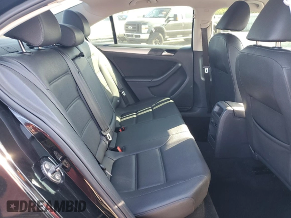 2012 Volkswagen Jetta TDI w/Premium & Nav с VIN 3VWLL7AJ2CM314266, выставлен на аукционе Copart как лот 51961265 с пробегом 175 480 миль миль и Списание • Salvage title. История ставок и продаж доступна на DreamBid. Изображение 10.