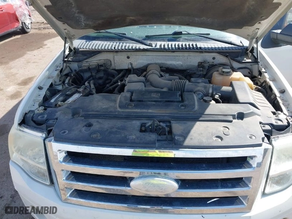 2008 Ford Expedition EL SSV with VIN 1FMFK16598LA79560, listed as a IAAI auction lot 42031253 with 240,228 mi miles. Bid and sale history available at carsss.com. Image 10.