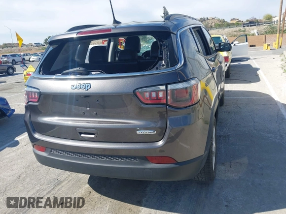 2020 Jeep Compass Altitude z VIN 3C4NJCBB8LT199034, wystawiony jako IAAI lot #42008510 z przebiegiem Nie podano mil oraz . Historia ofert i sprzedaży dostępna na DreamBid. Obrazek 4.