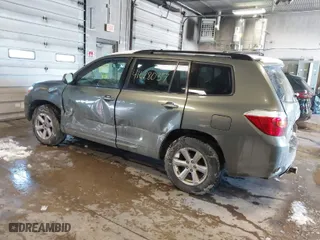 2009 Toyota Highlander with VIN JTEES41A392145884, listed as a IAAI auction lot 41628037 with 277,376 mi miles. Bid and sale history available at carsss.com. Image 3.