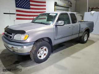 2002 Toyota Tundra SR5 with VIN 5TBBT441X2S275068, listed as a Copart auction lot 50909855 with 105,781 mi miles and Clean Title. Bid and sale history available at carsss.com. Image 1.