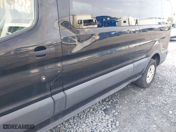 2016 Ford Transit Wagon XL with VIN 1FBZX2ZM2GKA65763, listed as a IAAI auction lot 41912092 with 208,401 mi miles. Bid and sale history available at carsss.com. Image 6.