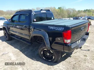 2017 Toyota Tacoma SR5 z VIN 3TMCZ5AN1HM062459, wystawiony jako IAAI lot #42138261 z przebiegiem 75 474 mil mil oraz . Historia ofert i sprzedaży dostępna na DreamBid. Obrazek 3.